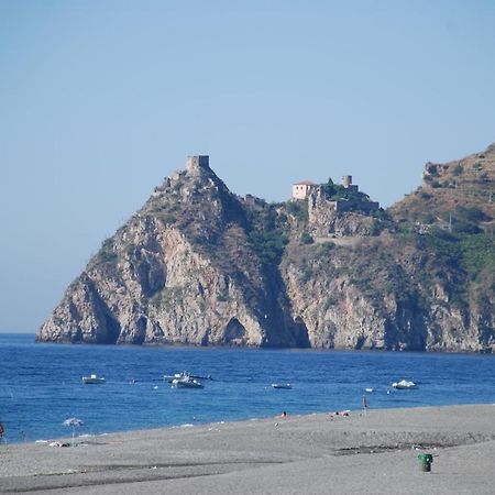 Quattro Torri B&B Santa Teresa Di Riva Dış mekan fotoğraf